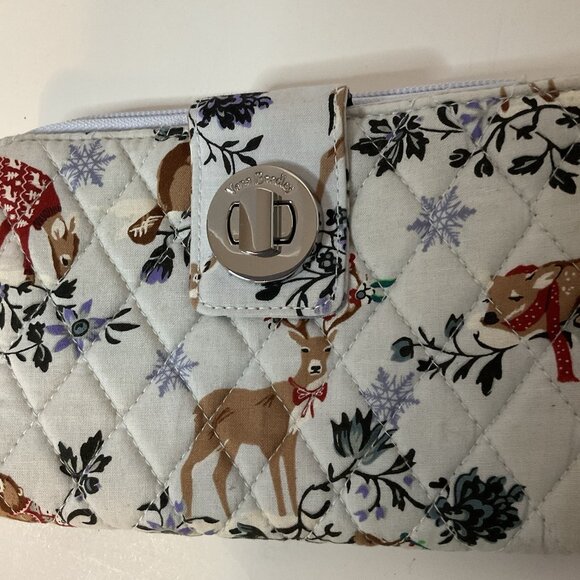 NWT Vera Bradley RFID Turn Lock Wallet RP $75 Merry Mischief Snow Day Deer - Picture 2 of 7